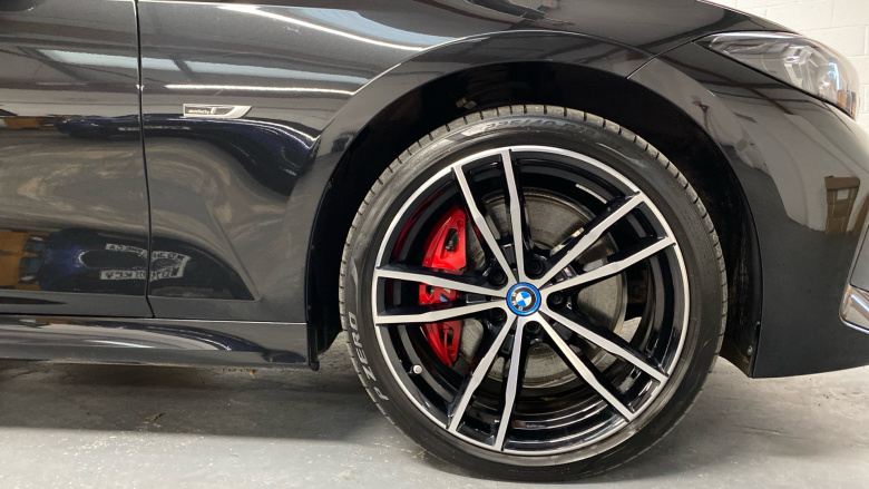 BMW 3 Series 330e M Sport 4dr Step Auto [Pro Pack] Saloon